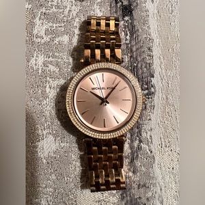 Michael kors rose gold watch